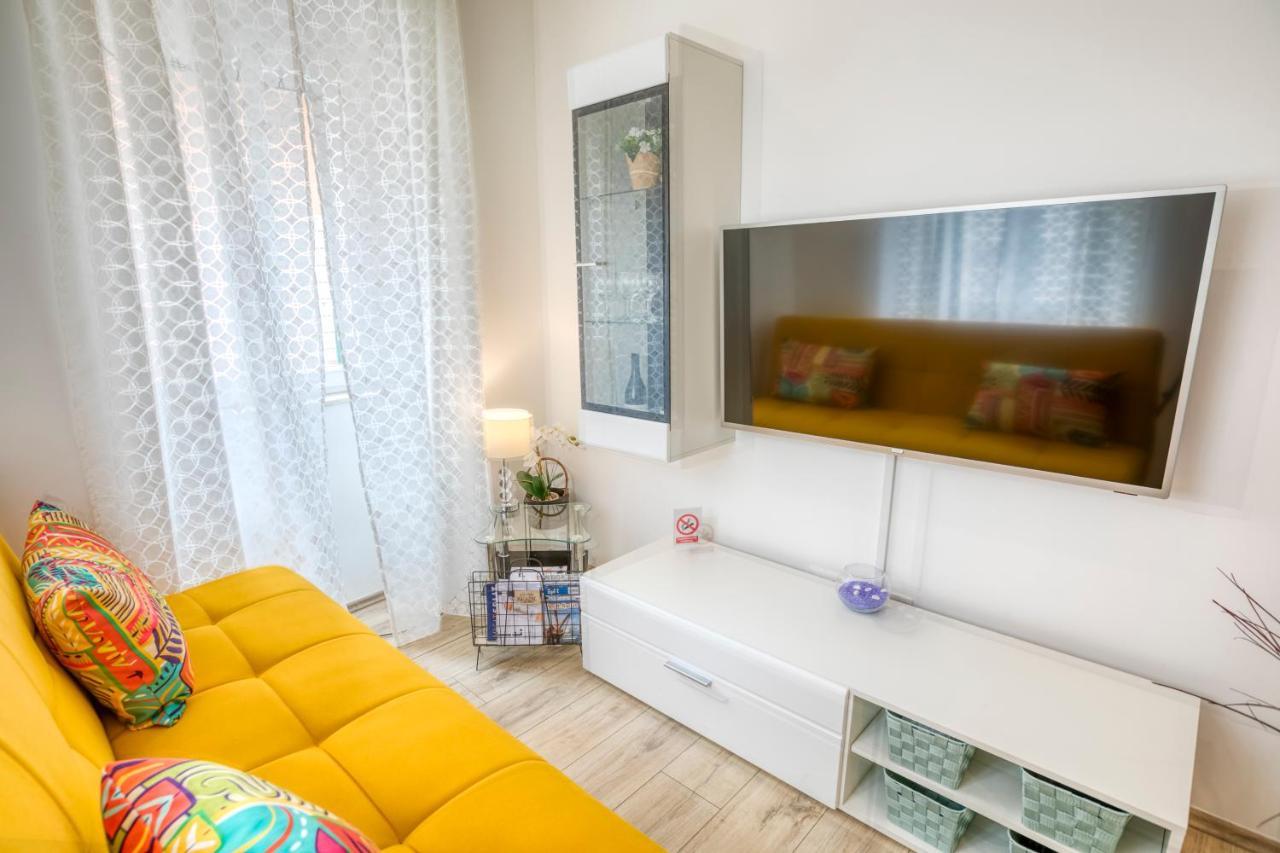 Apartment Grace, Feel At Home - Away From Home Split Exterior photo