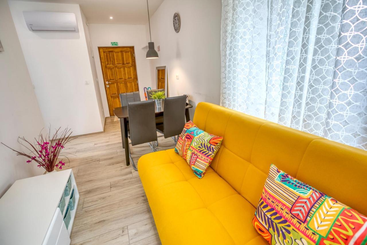 Apartment Grace, Feel At Home - Away From Home Split Exterior photo